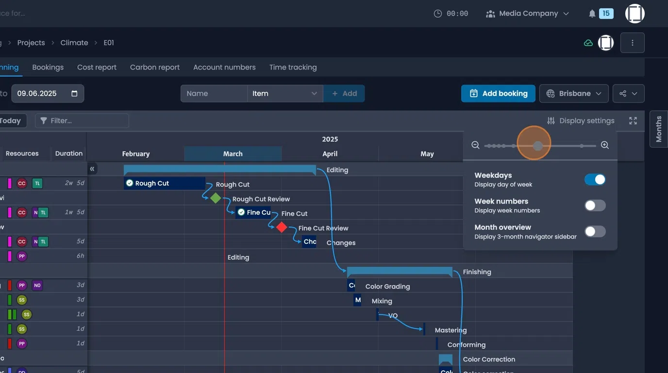 Display settings slider for adjusting gantt chart time range view